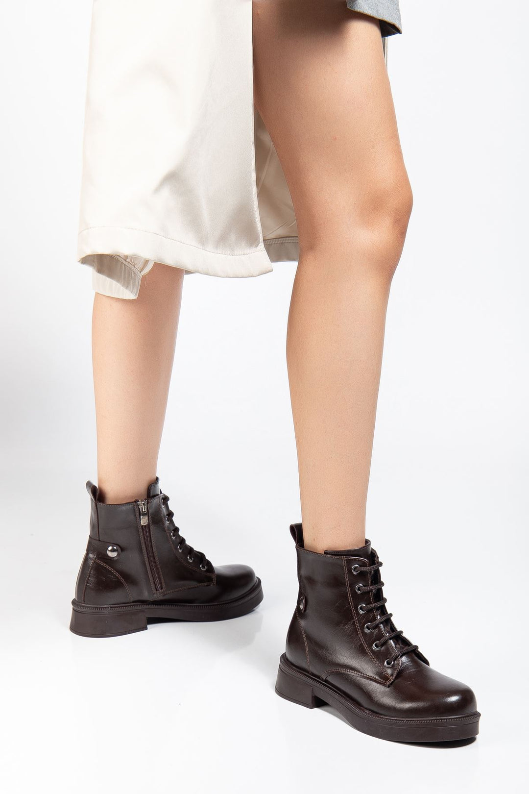 Lauran Kahve Kırışık Rugan Bağcıklı Fermuarlı Kadın Bot