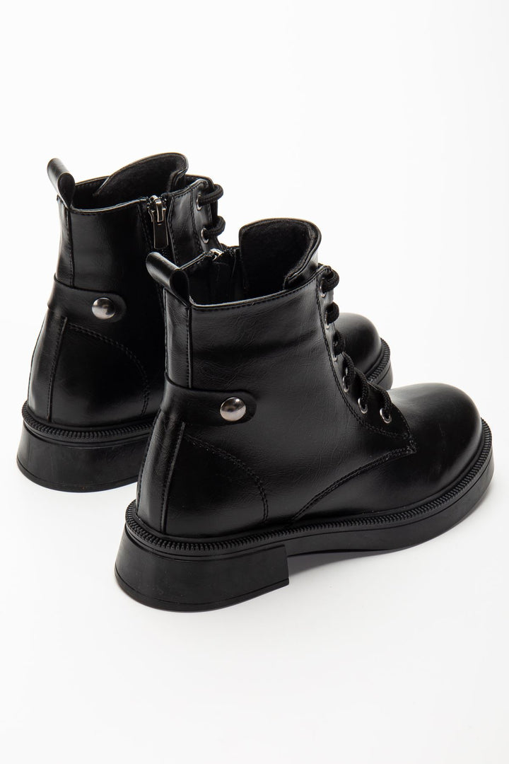 Lauran Siyah Kırışık Rugan Bağcıklı Fermuarlı Kadın Bot