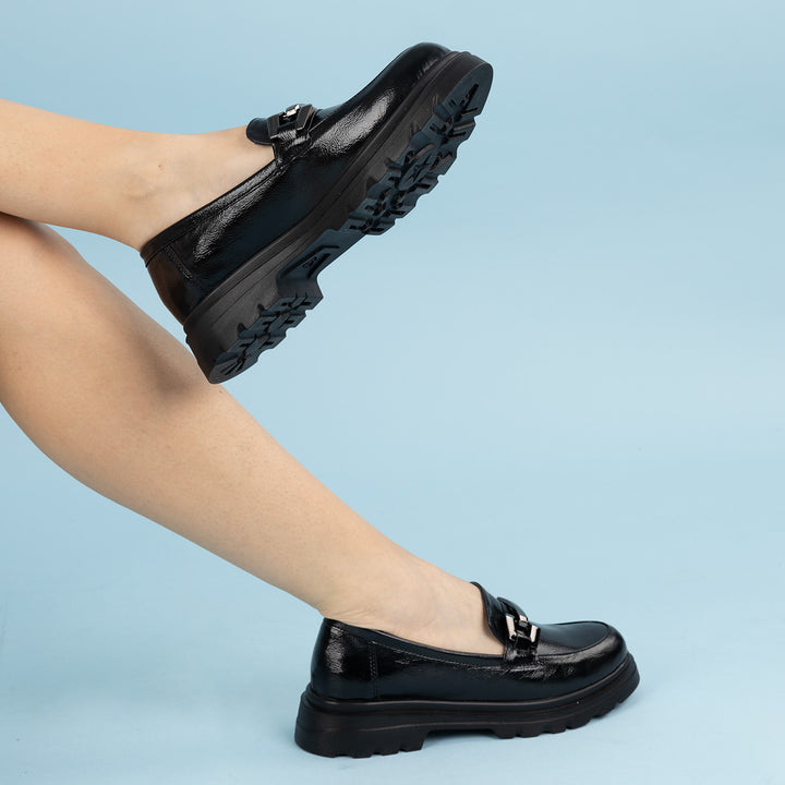 Loke Kadın Tokalı Kırışık Siyah Loafer Ayakkabı