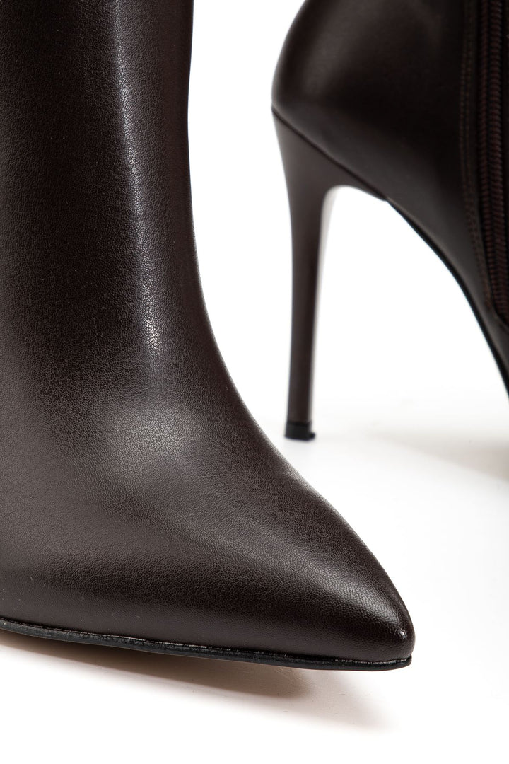 Diayen Kahve Fermuarlı Lastikli İnce Yüksek Topuklu Kadın Çizme