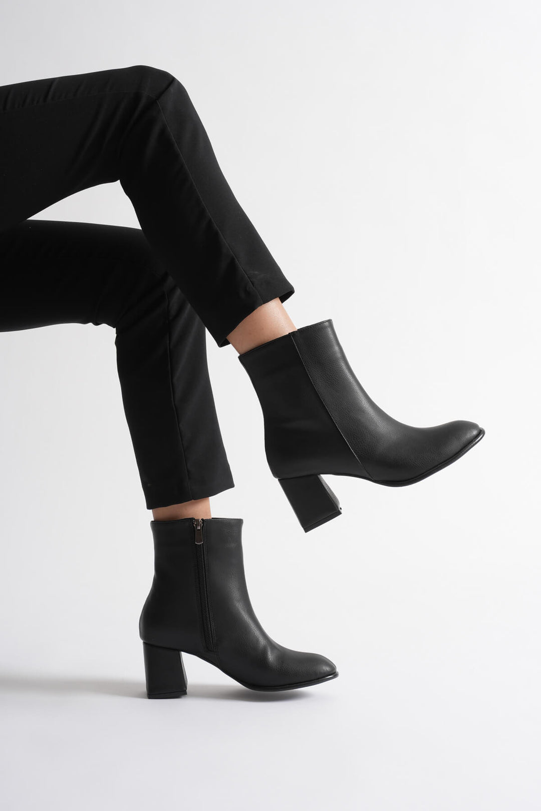 Lucinda Kadın Kışlık Siyah Kalın Topuklu Bot