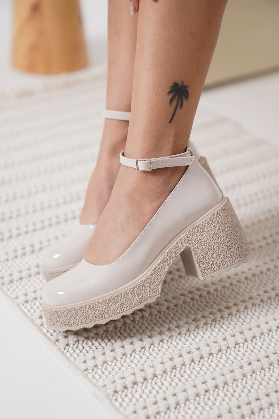 Marla Kadın Bej Rugan Bilekten Baretli Günlük Ayakkabı