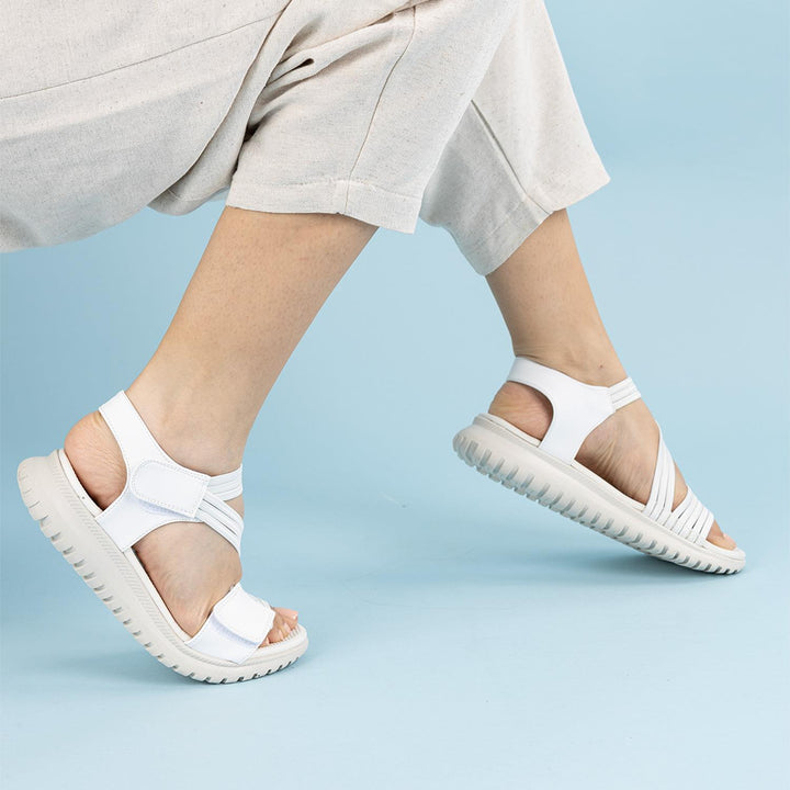 Mendi Kadın Cırt Cırt Detaylı Beyaz Sandalet
