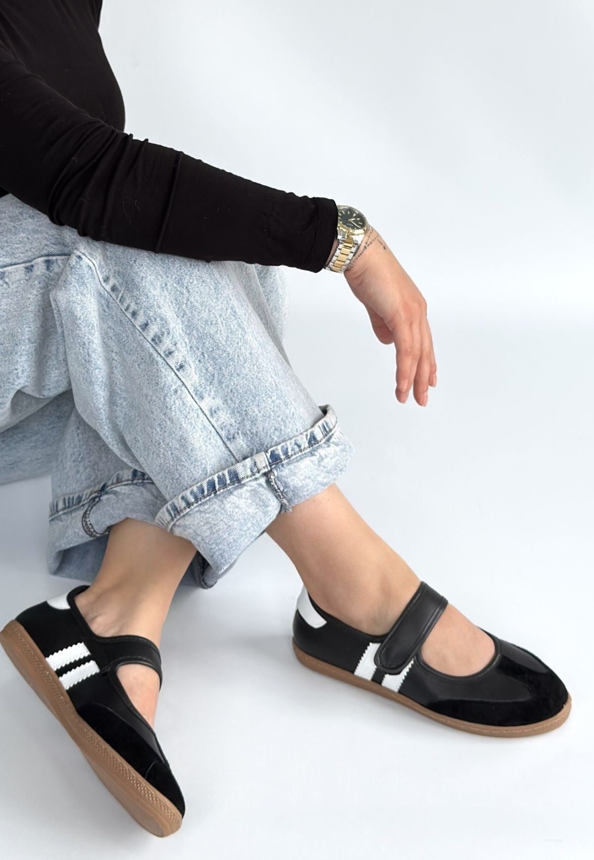 Menja Siyah Cırt Cırtlı Spor Babet