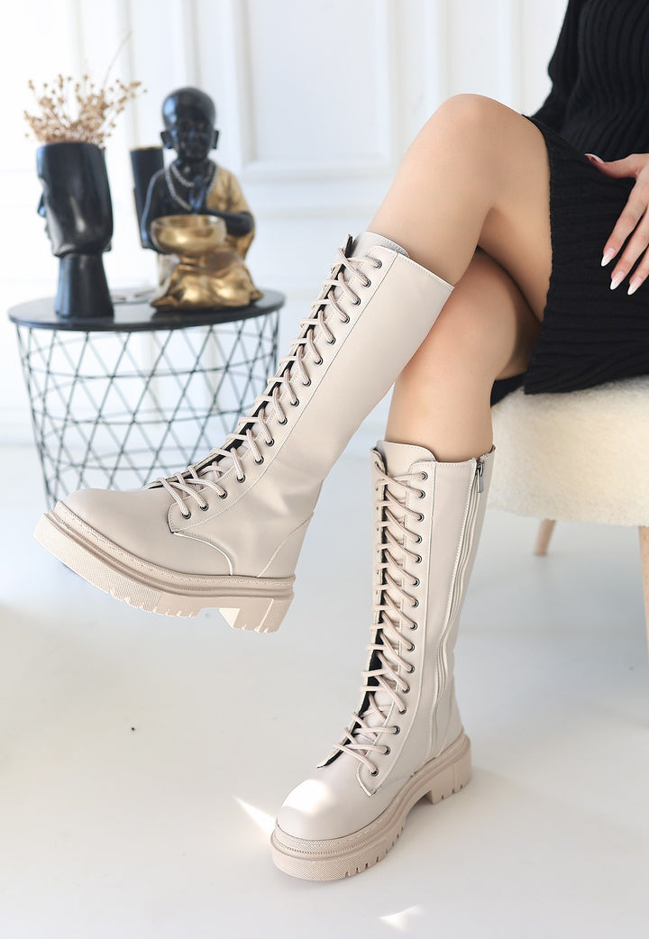 Menad Kadın Bej Bağcıklı Diz Altı Çizme