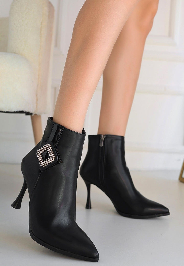 Moose Kadın Siyah Tokalı Topuklu Bot
