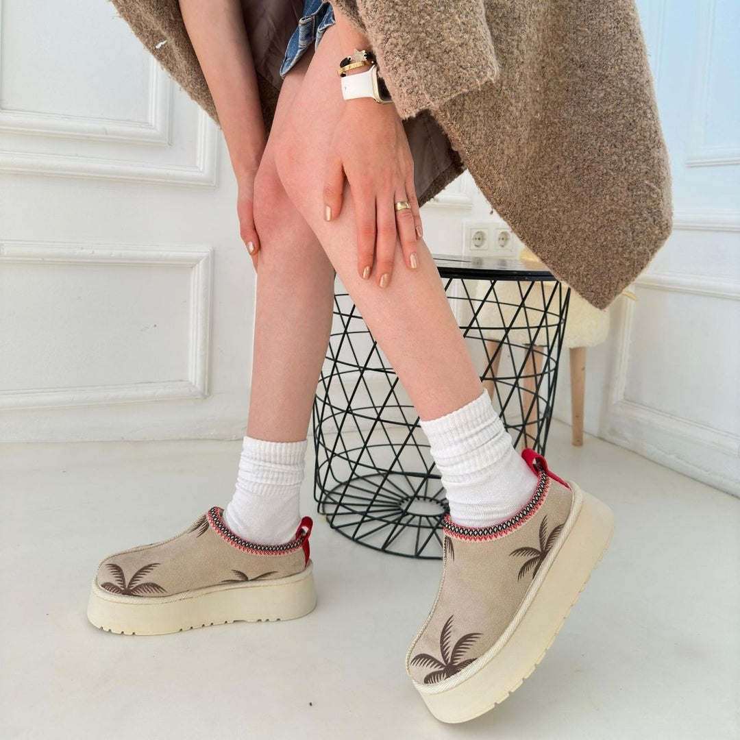 Mucy Kadın Bej Süet Kürklü Bot