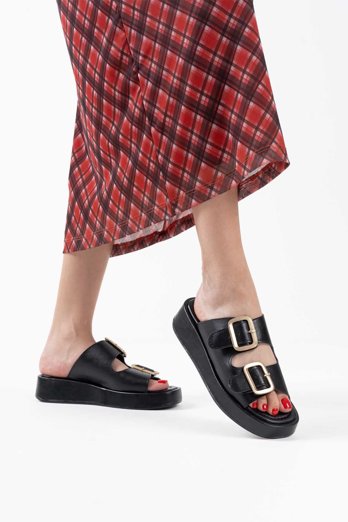 Nare Kadın Siyah Tokalı Terlik