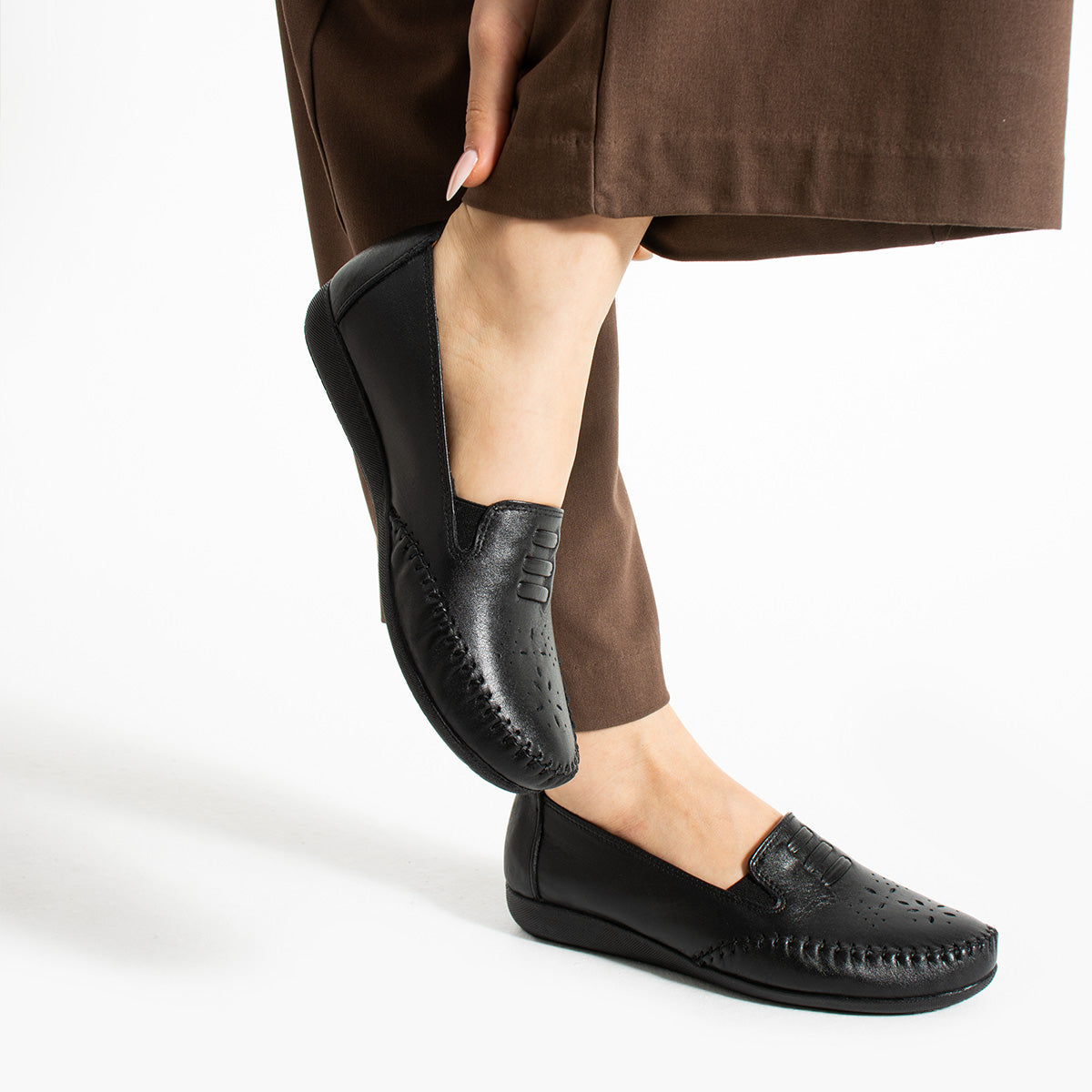 Near Kadın Hakiki Deri Siyah Günlük Ayakkabı