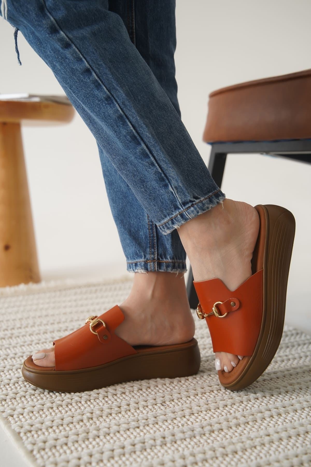 Nelly Kadın Hakiki Deri Kiremit Terlik