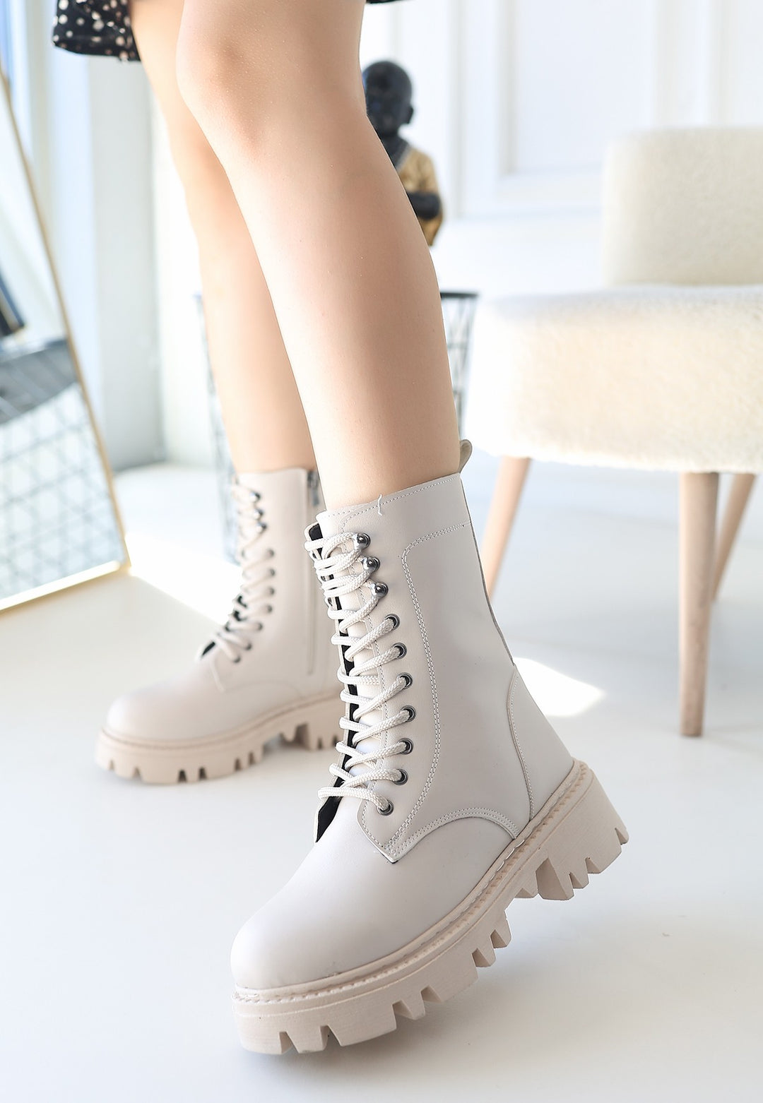 Neole Kadın Bej Bağcıklı Bot