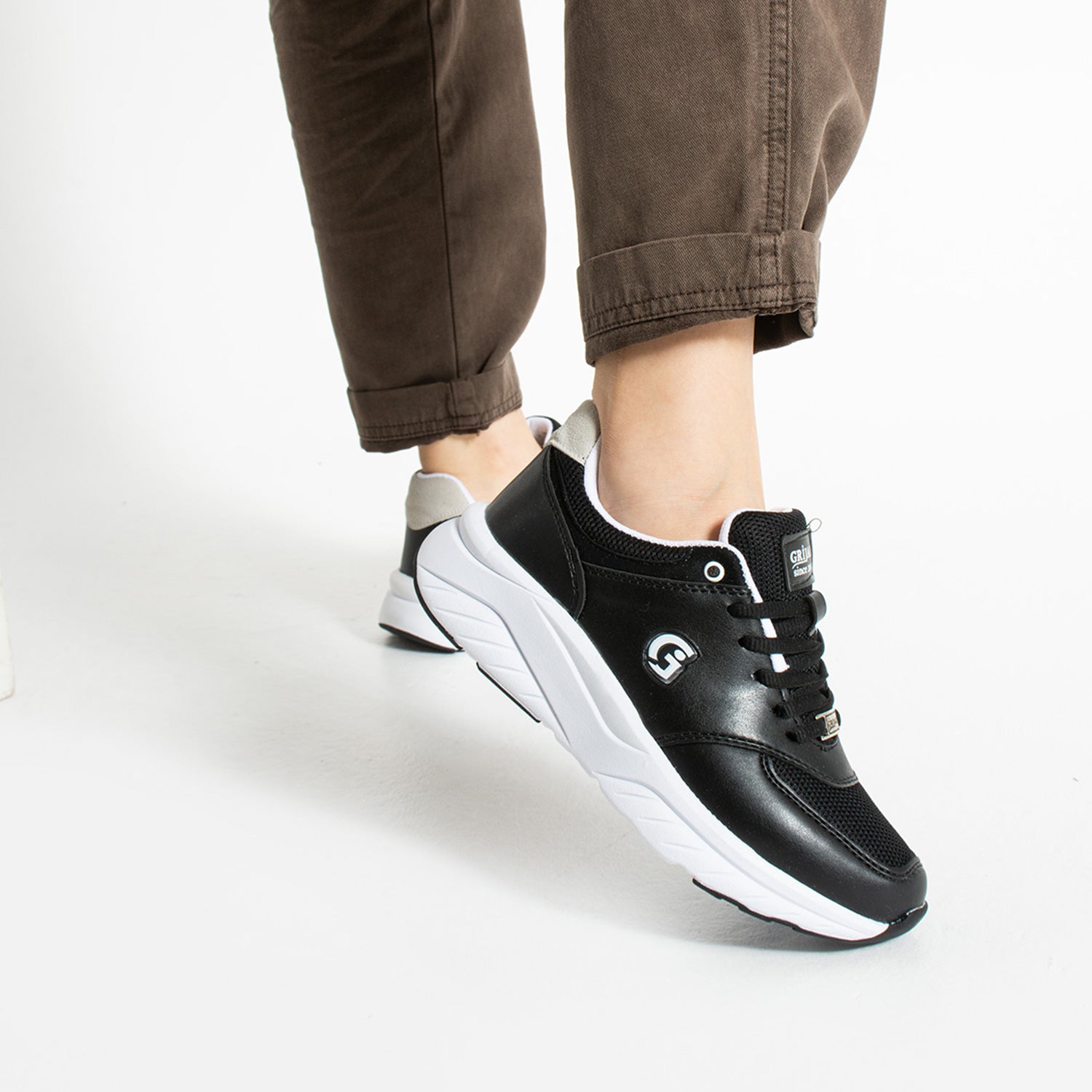 Nesra Kadın Günlük Siyah Beyaz Spor Ayakkabı