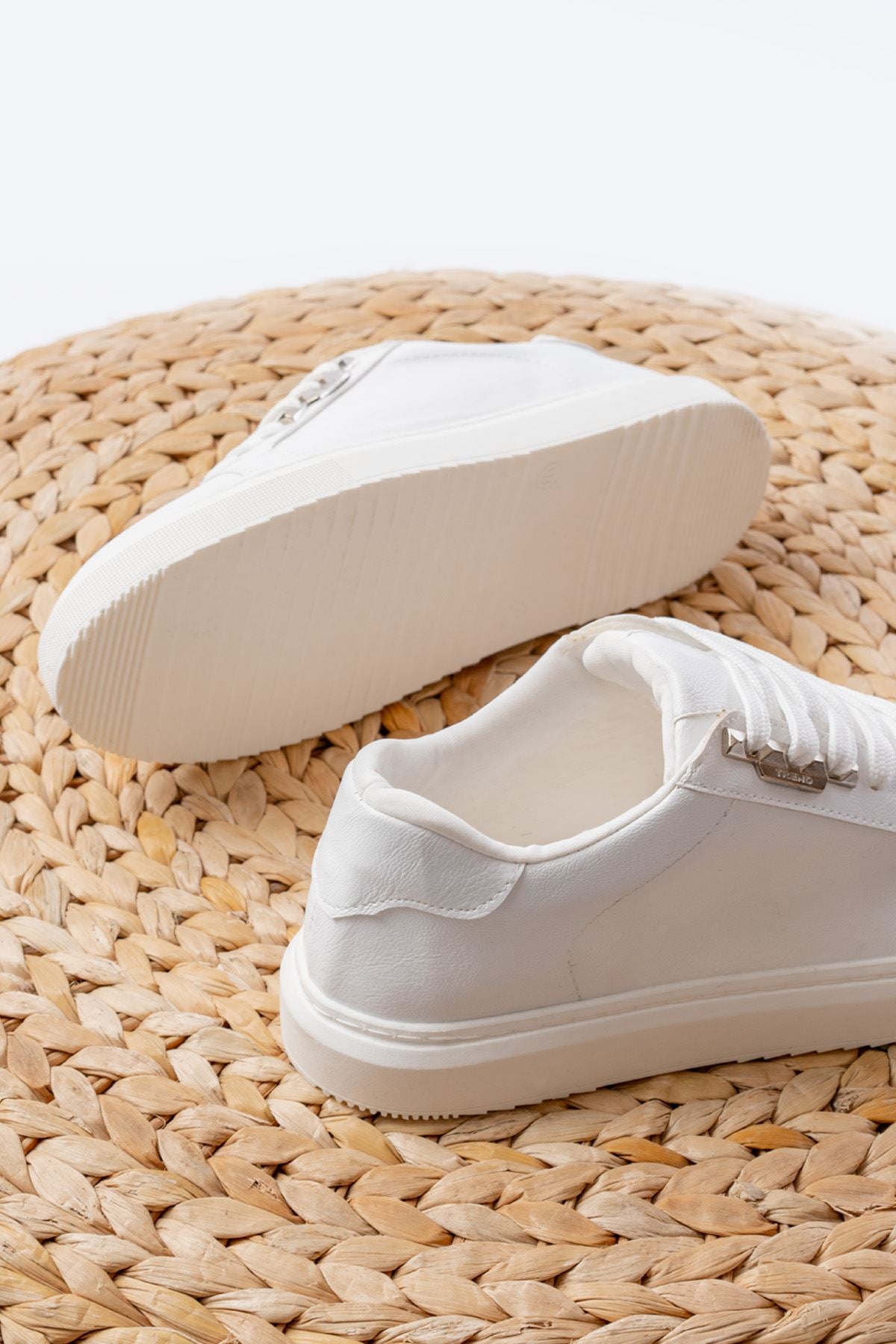 Pueng Kadın Beyaz Bağcıklı Taban Dikişli Spor Ayakkabı