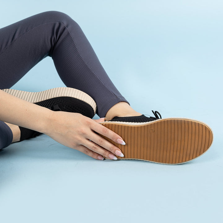 Pander Kadın Triko Bağcıklı Siyah Spor Ayakkabı