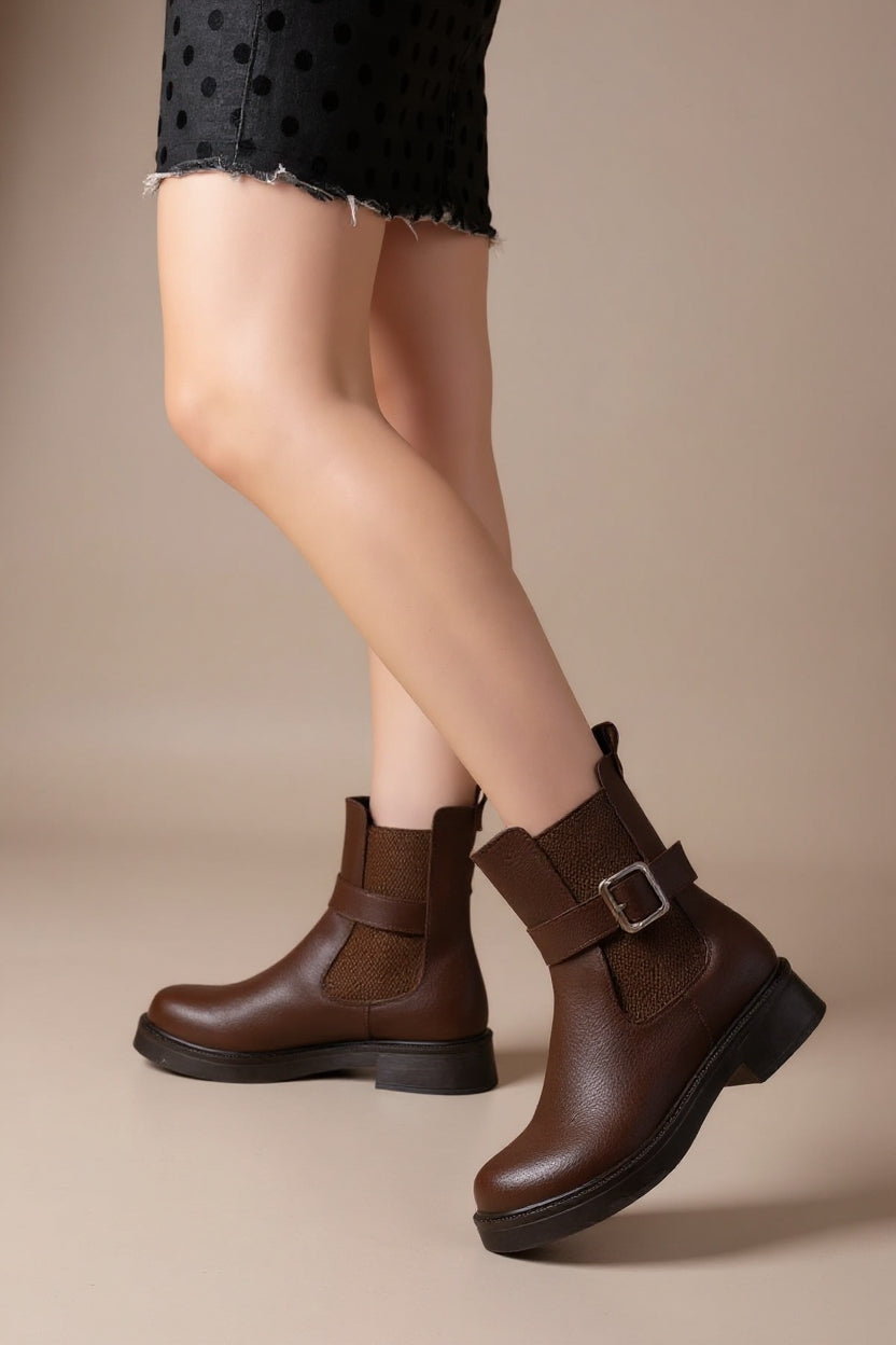 Parlina Kahverengi Toka Aksesuarlı Lastikli Kadın Bot