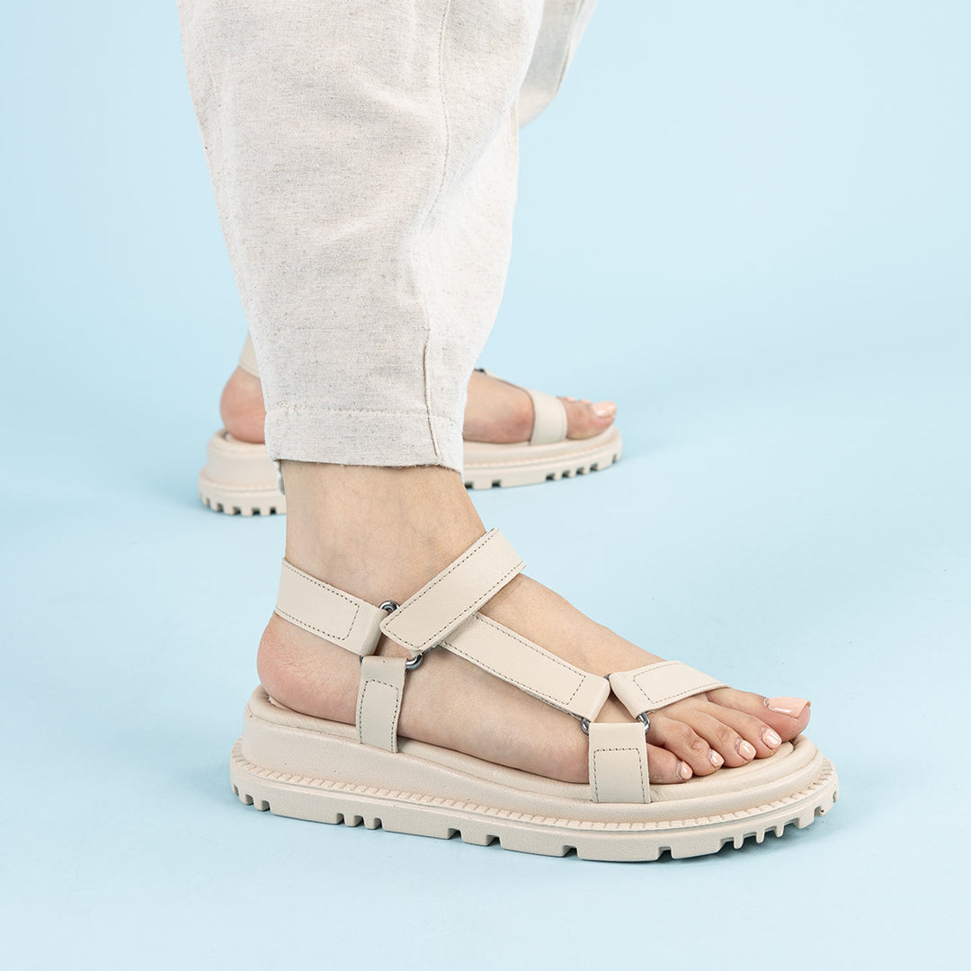 Peng Kadın Hakiki Deri Cırt Cırtlı Bej Sandalet
