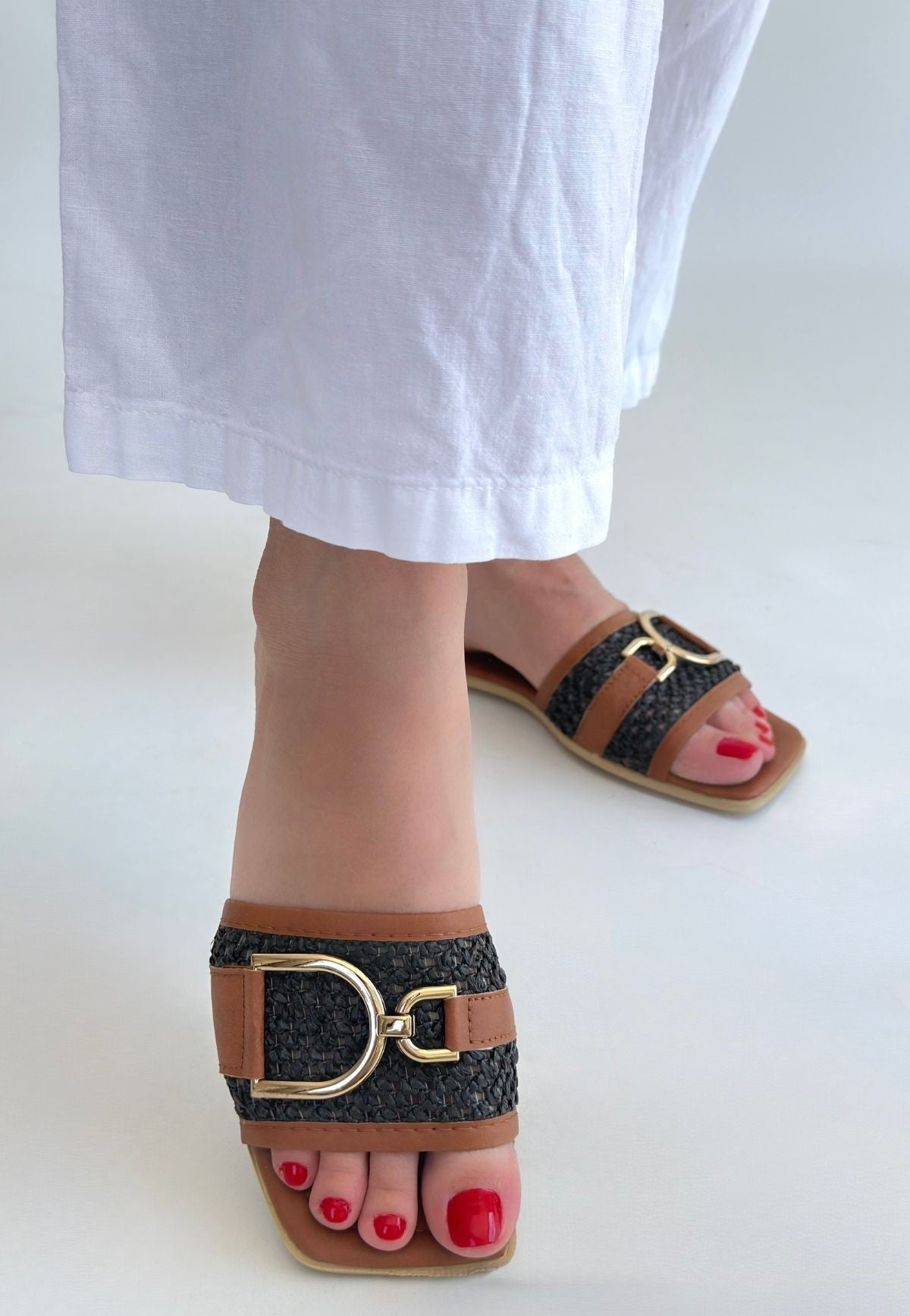 Pıer Kadın Siyah Hasır Dokulu Tokalı Terlik