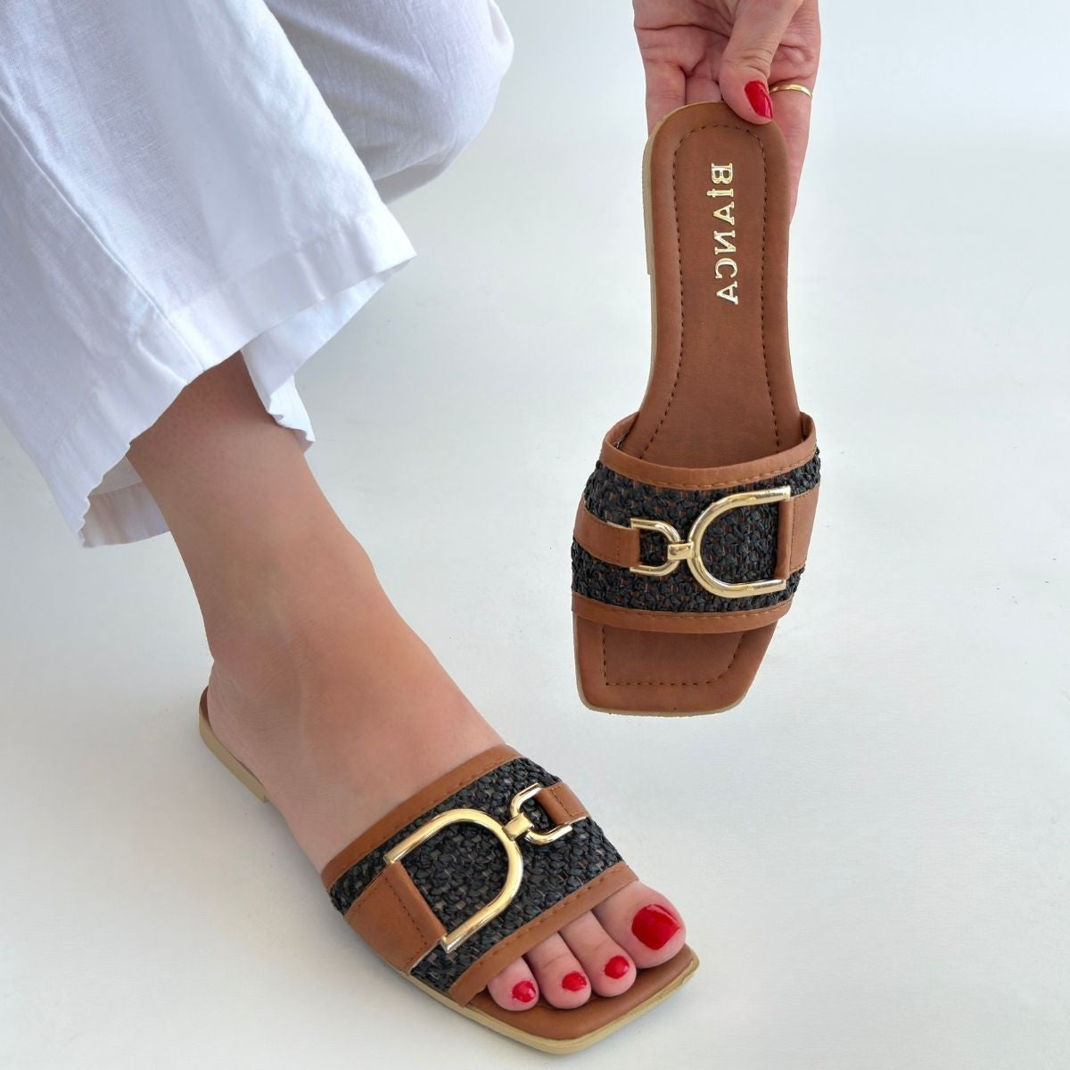 Pıer Kadın Siyah Hasır Dokulu Tokalı Terlik