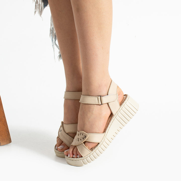 Pierre Cardin Judith Kadın Hakiki Deri Bej Sandalet