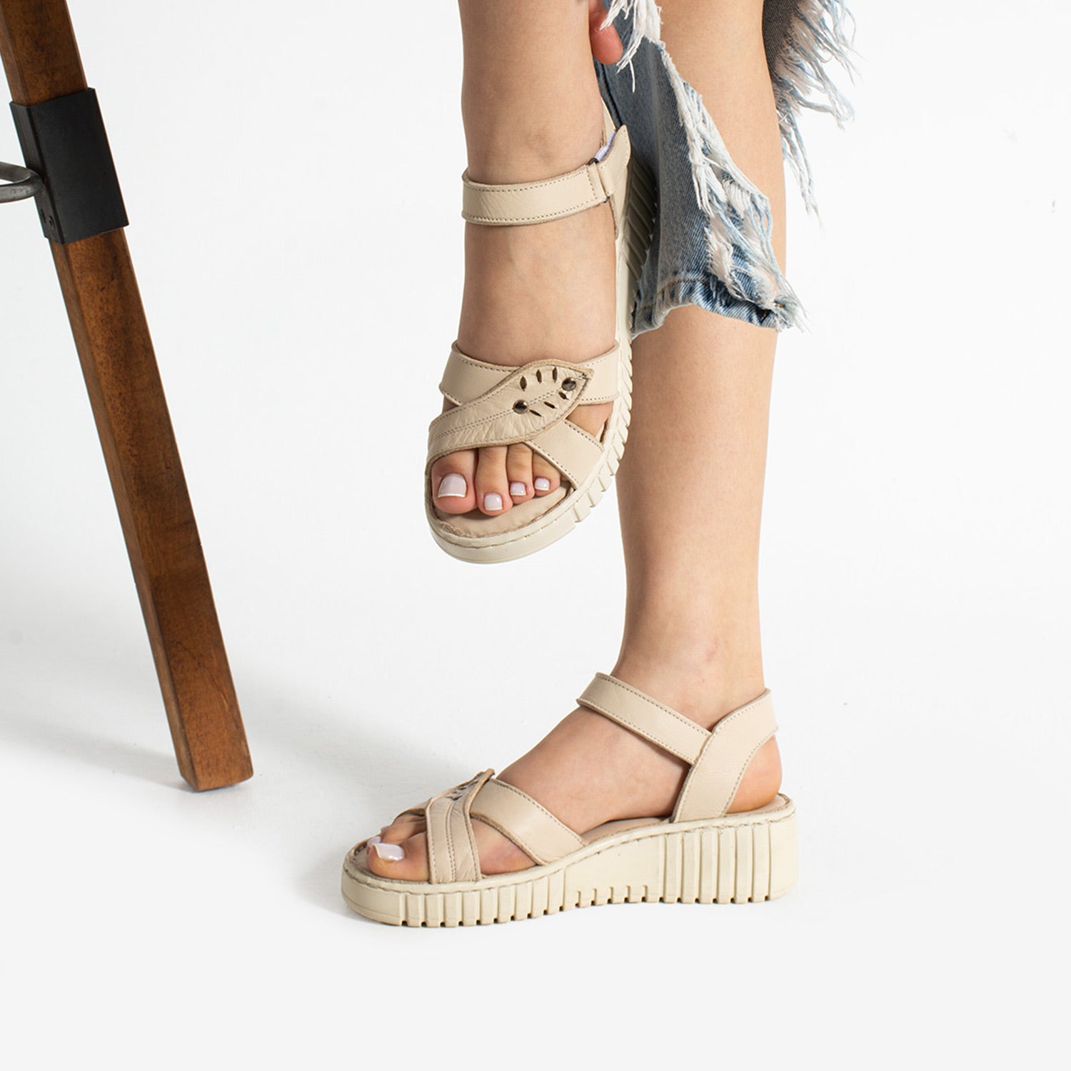 Pierre Cardin Judith Kadın Hakiki Deri Bej Sandalet