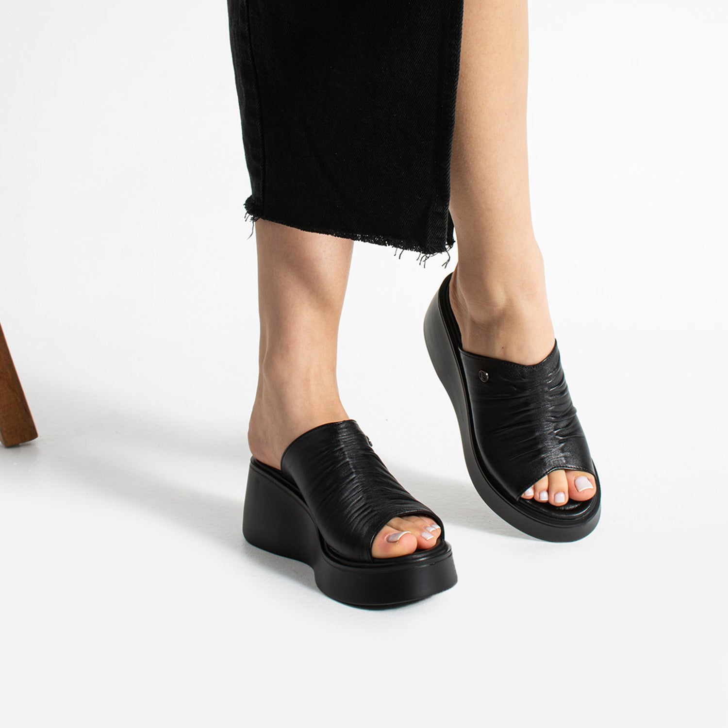 Pierre Cardin Perseus Kadın Hakiki Deri Siyah Topuklu Terlik