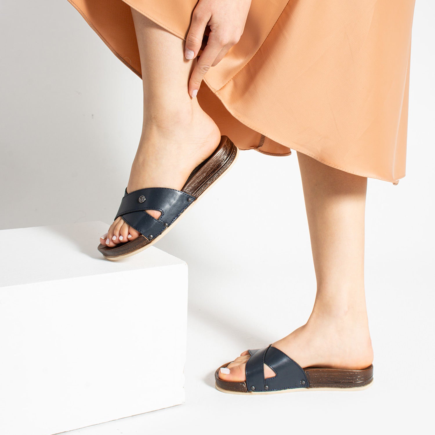 Pierre Cardin Torost Kadın Lacivert Terlik