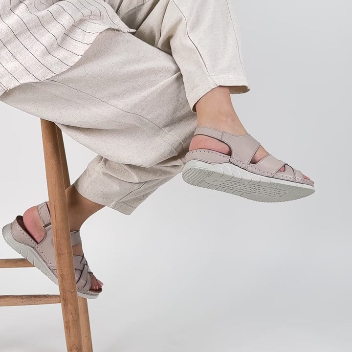 Maritz Kadın Hakiki Deri Cırt Cırtlı Beyaz Sandalet