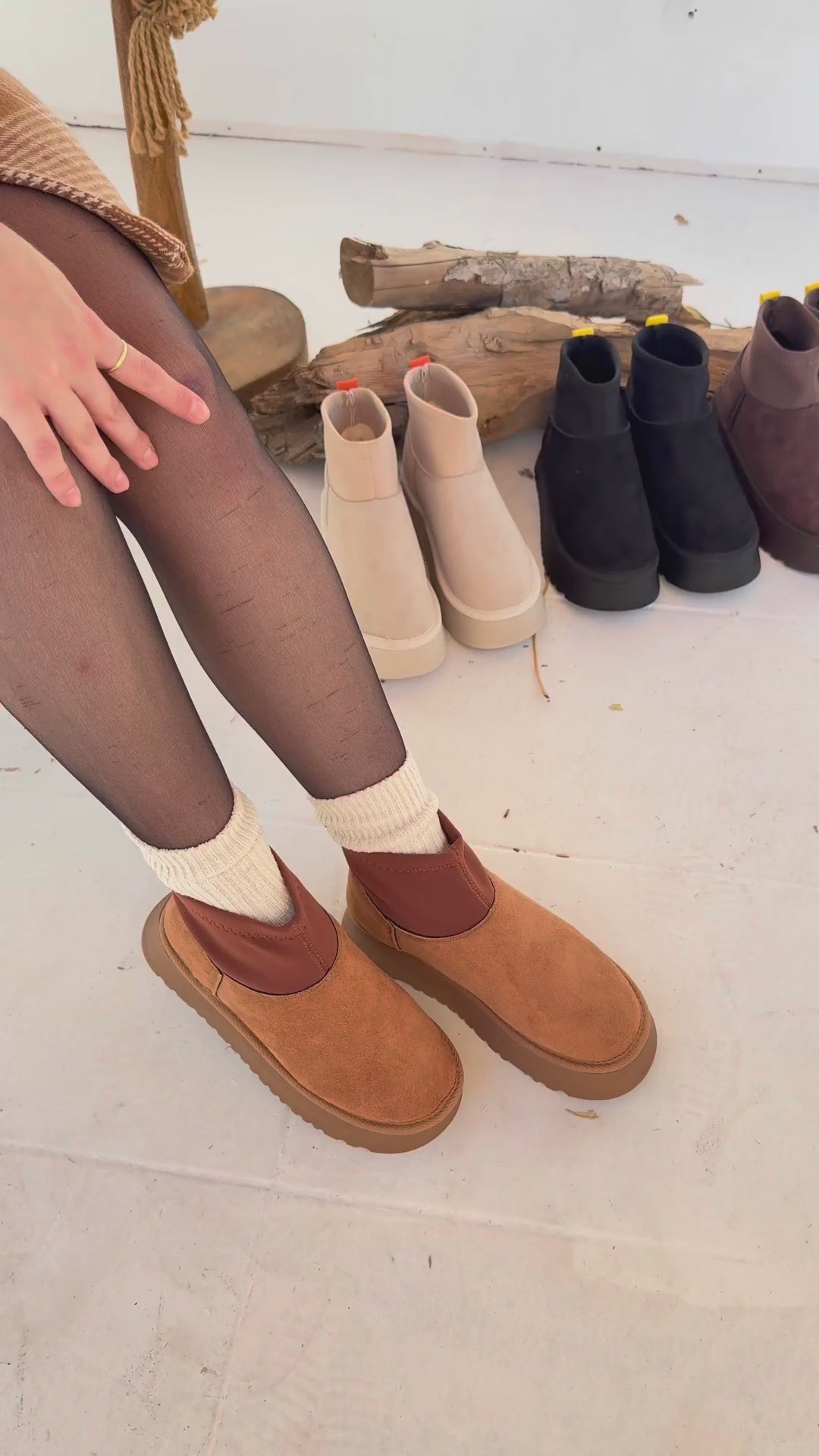 Cuen Kadın Bej Streç Boğazlı Kürklü Süet Bot