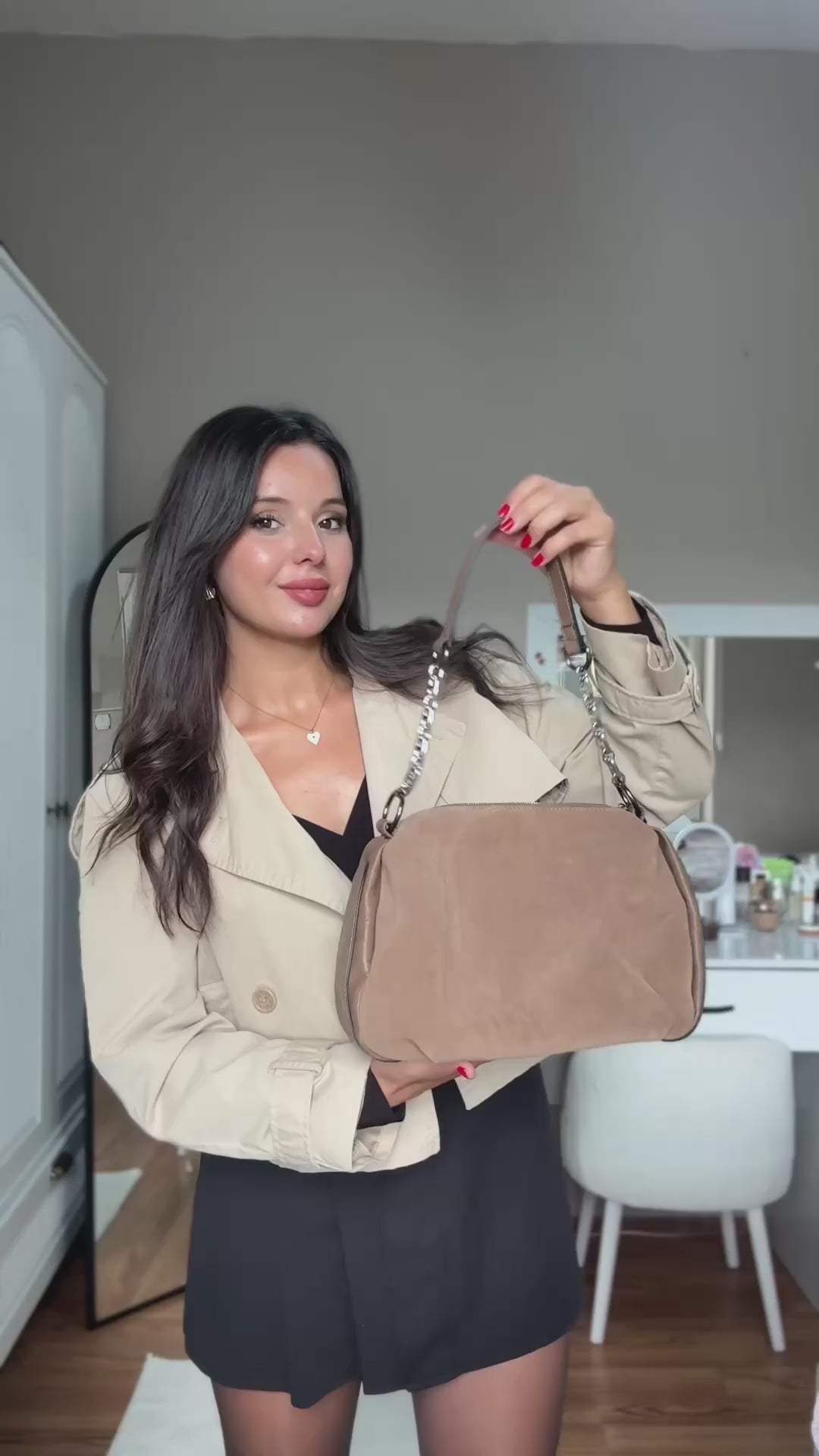 İnsigne Kadın Hakiki Süet Zincir Askılı Omuz Çantası ve Çapraz Çanta