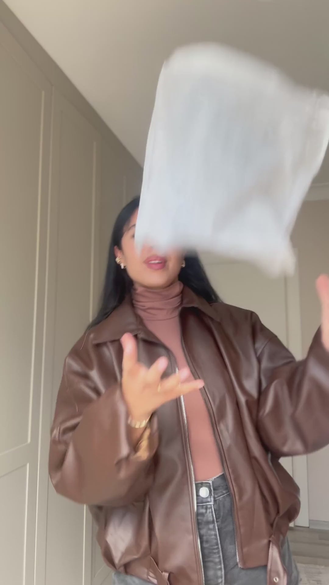 Betta Kadın El Çantası ve Ayarlanabilir Askılı Çapraz ÇAnta