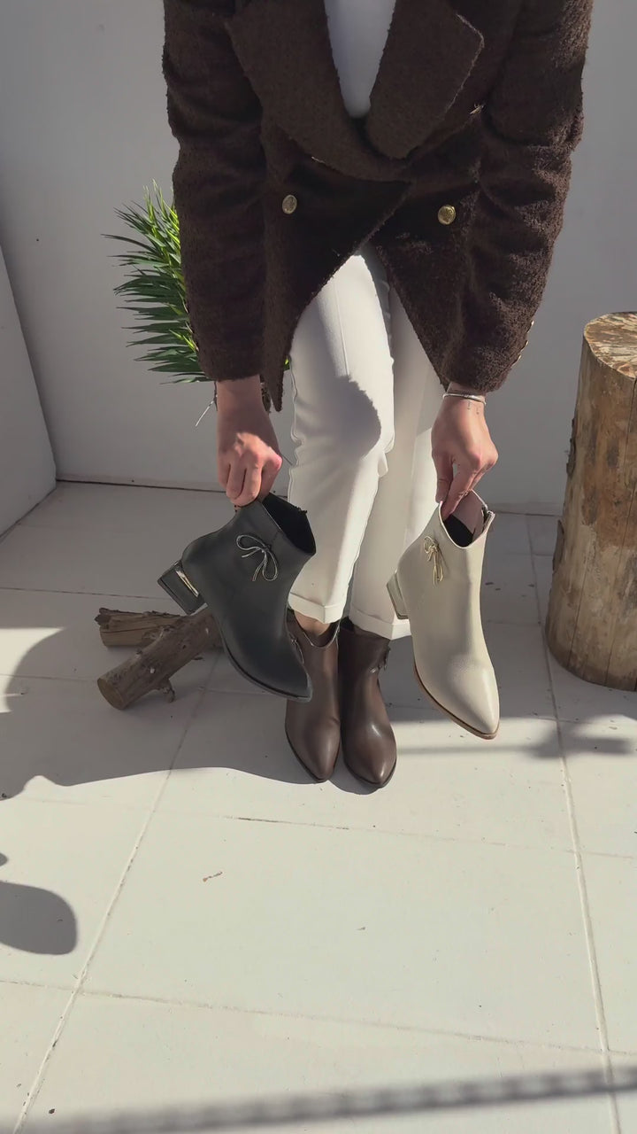 Harly Kadın Bej Metal Detaylı Topuklu Bot