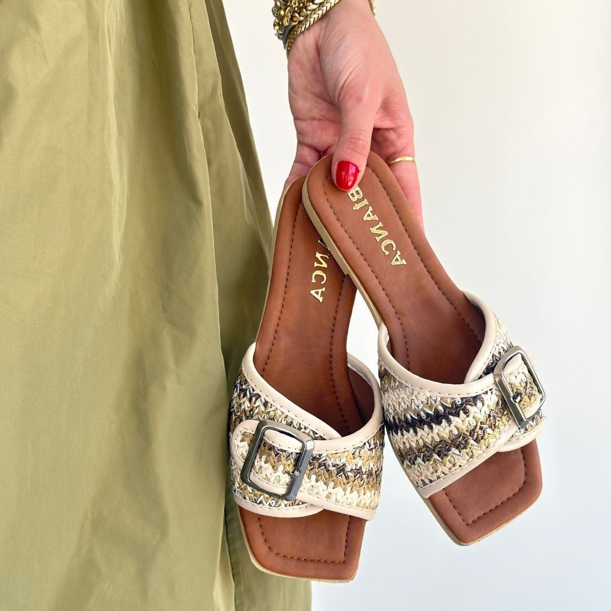 Revin Kadın Bej Tokalı Terlik