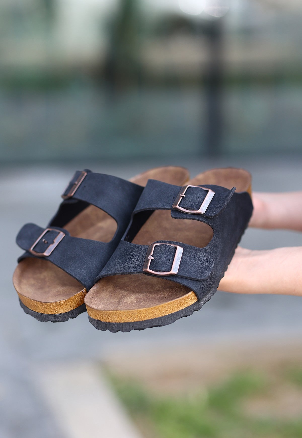 Rıno Kadın Siyah Nubuk Kemerli Terlik