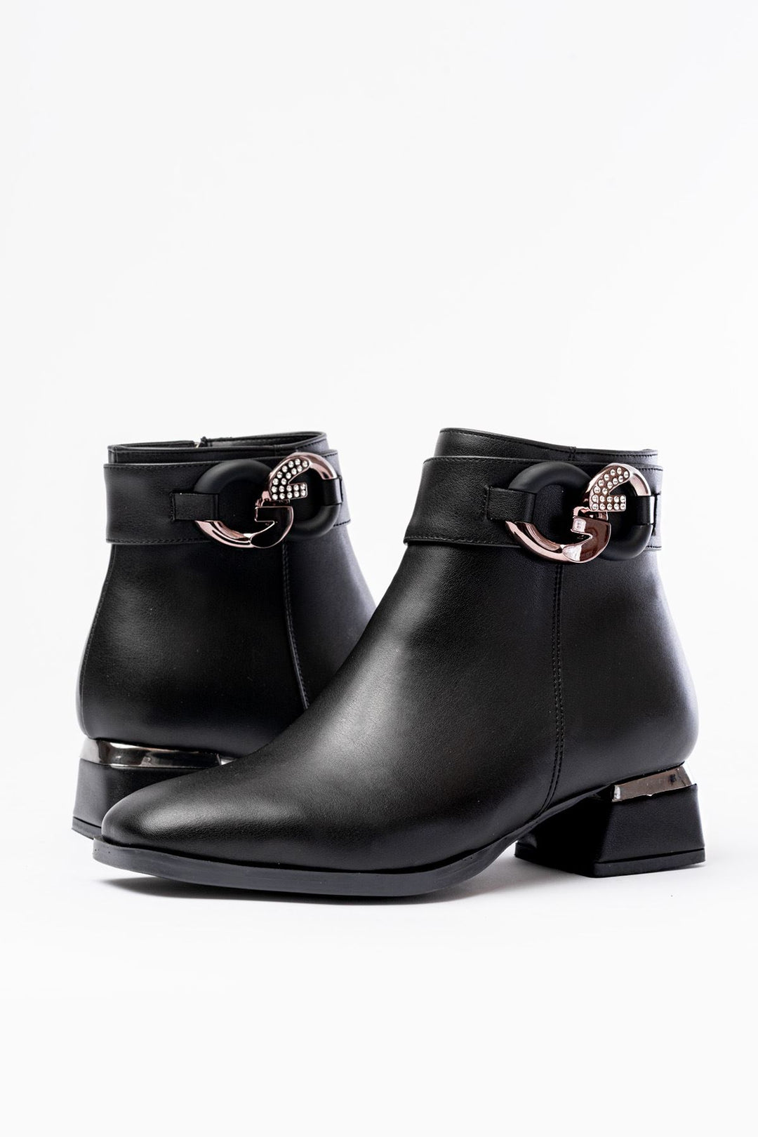 Keylin Siyah Toka Aksesuarlı Topuklu Fermuarlı Kadın Bot