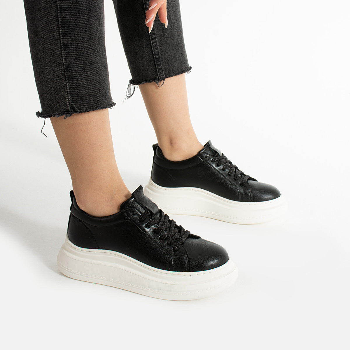 Rodon Kadın Metalik Siyah Spor Ayakkabı