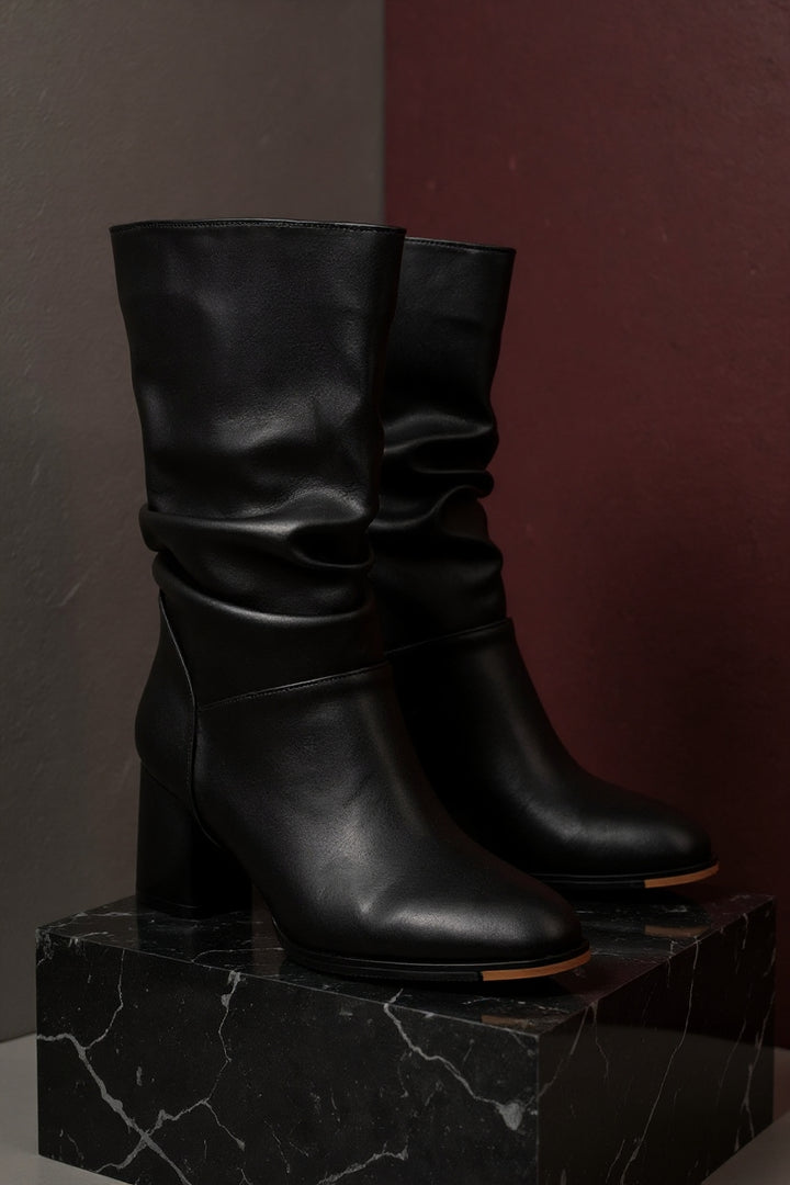 Mevher Siyah Topuklu Körüklü Kadın Bot