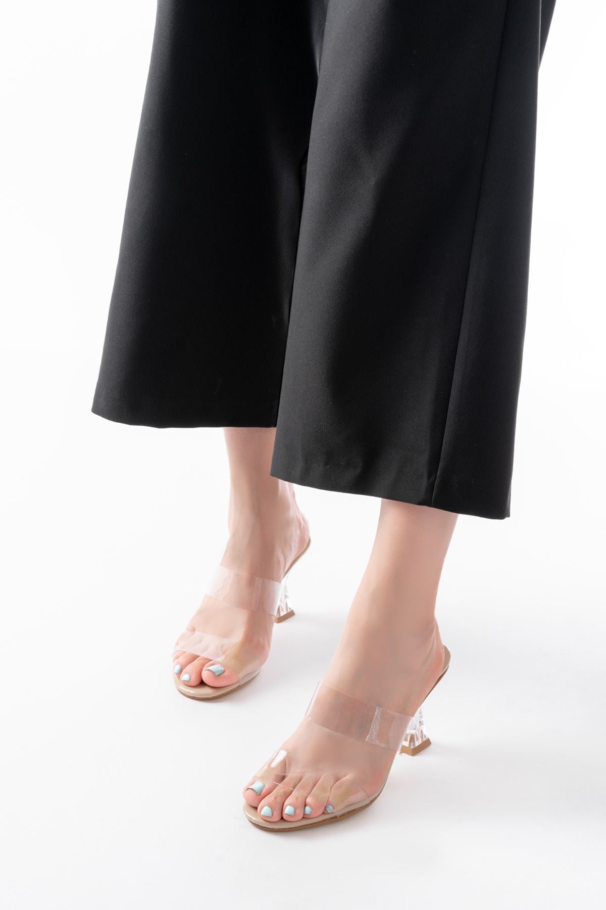 Ourenly Bej Rugan Çift Bantlı Topuklu Kadın Terlik