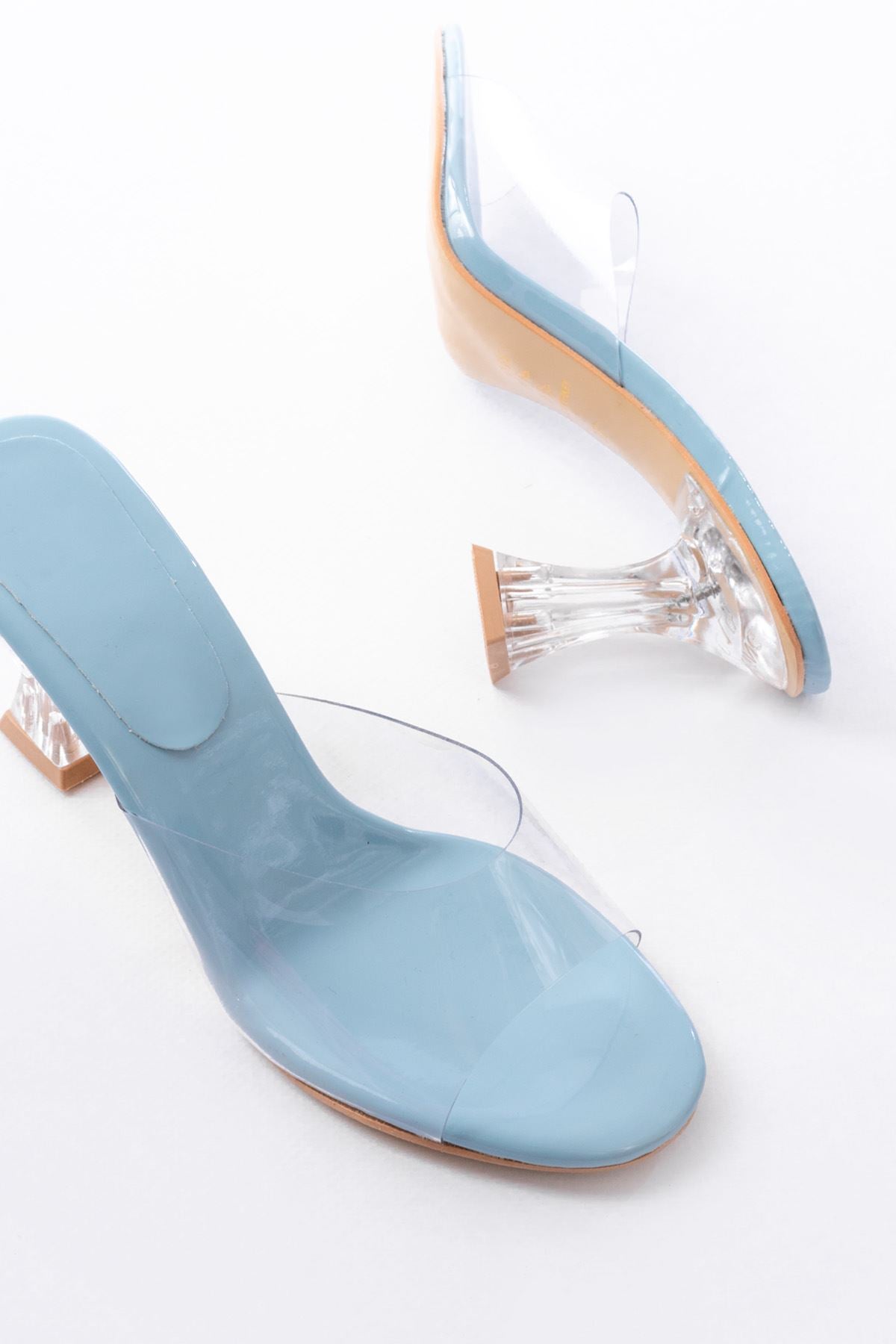 Prument Bebe Mavi Rugan Şeffaf Bantlı Şeffaf Topuklu Yuvarlak Burunlu Kadın Terlik