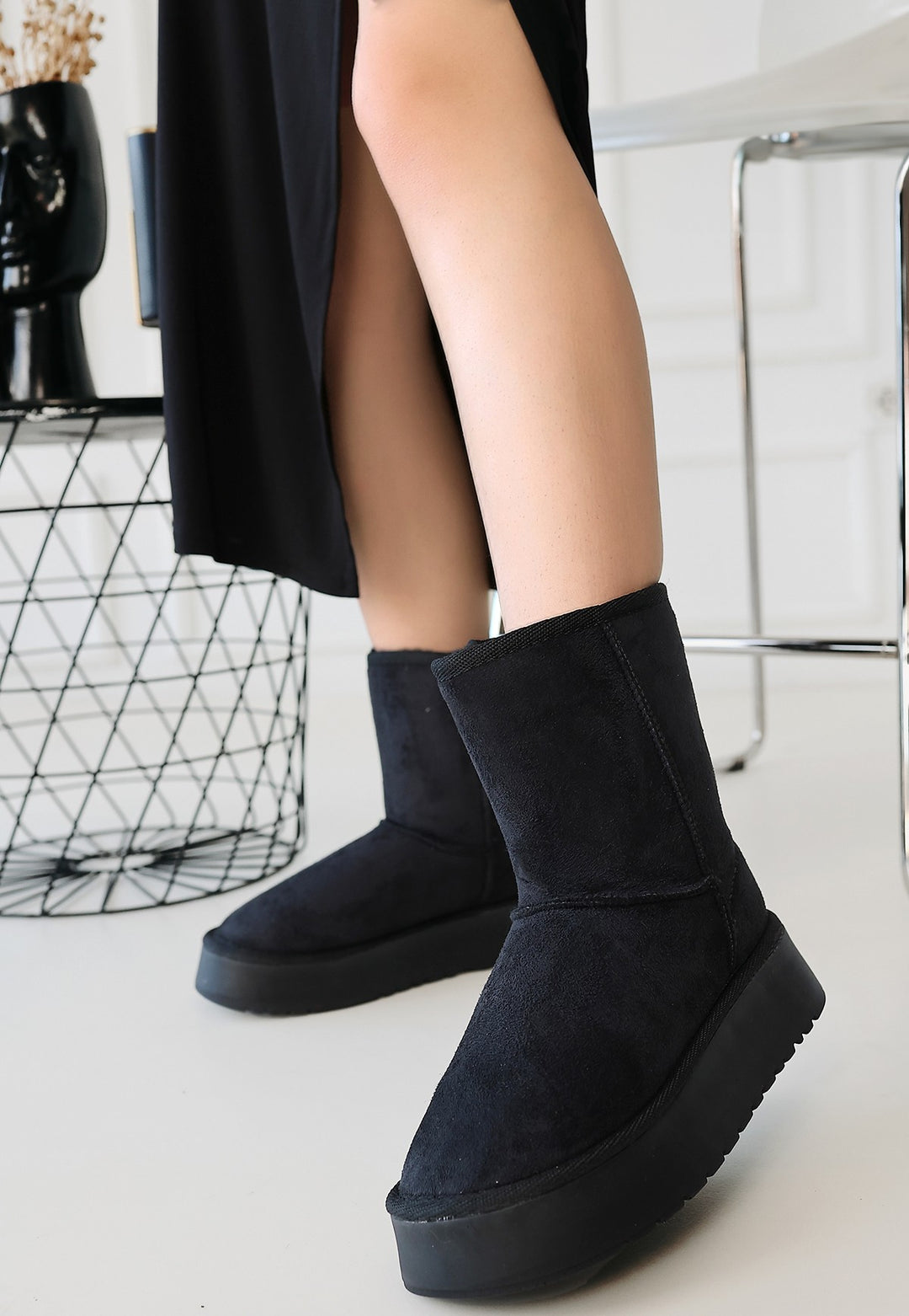 Sophia Siyah Süet Kadın Bot