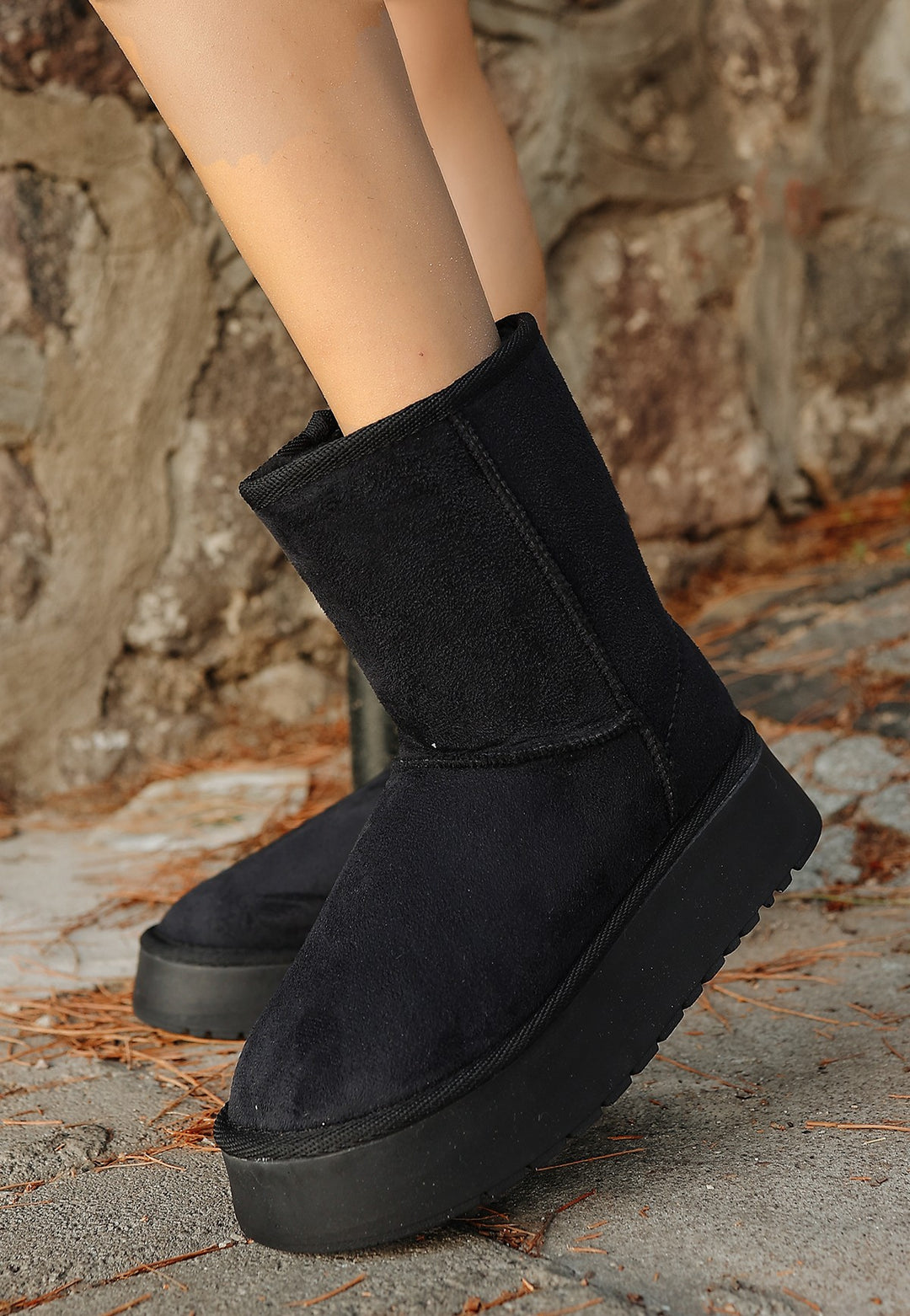 Sophia Siyah Süet Kadın Bot