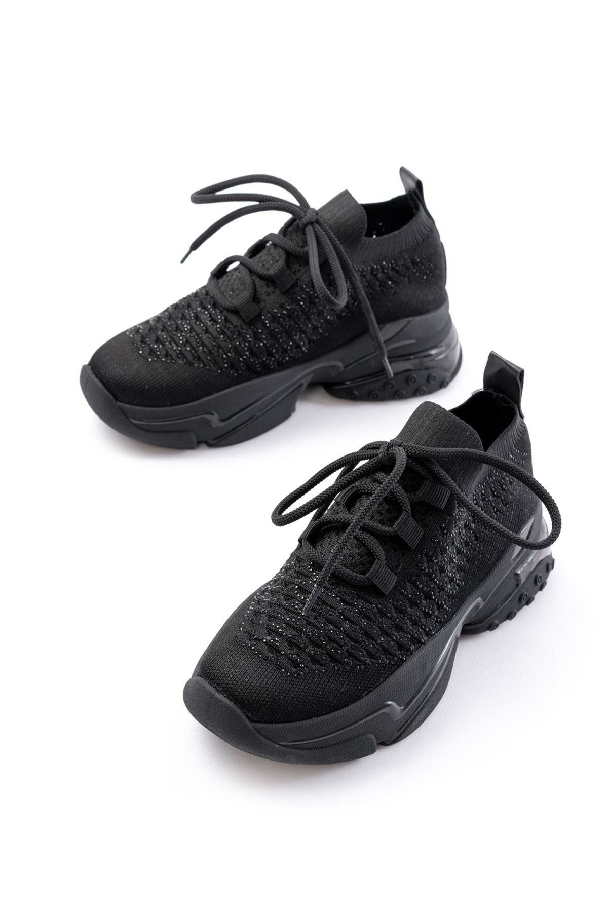 Gylary Siyah Bağcıklı Fileli Taş Aksesuarlı Kadın Spor Ayakkabı