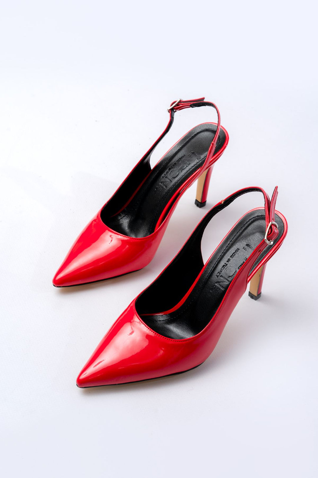 Holzercy Kadın Kırmızı Rugan Arkası Açık Topuklu Ayakkabı