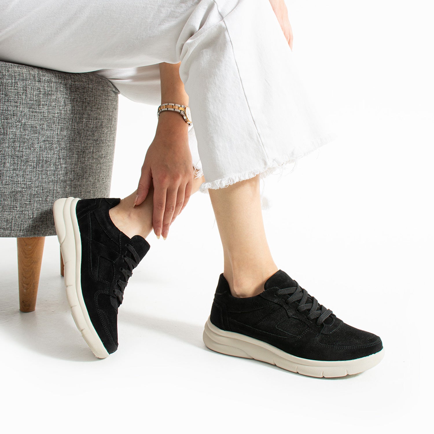 Sverko Kadın Hakiki Süet Deri Siyah Spor Ayakkabı