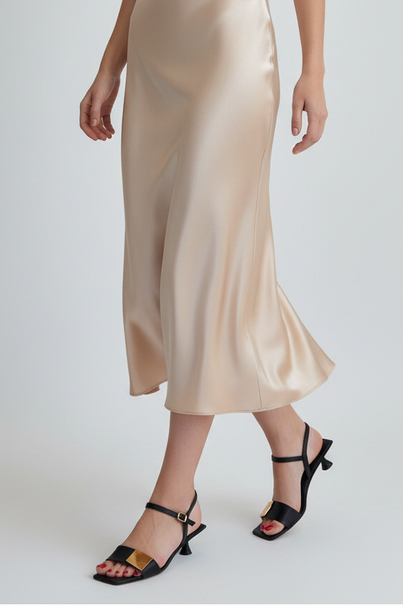 Tam Boy Hareket - İpek Elbise