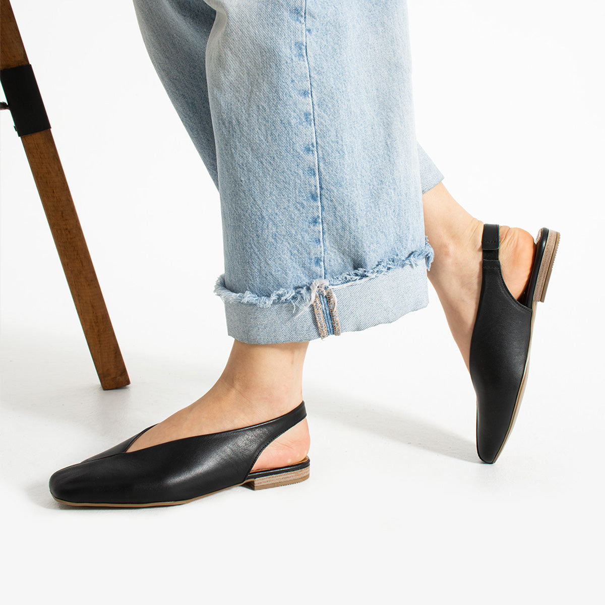 Tayba Kadın Hakiki Deri Arkası Açık Siyah Babet