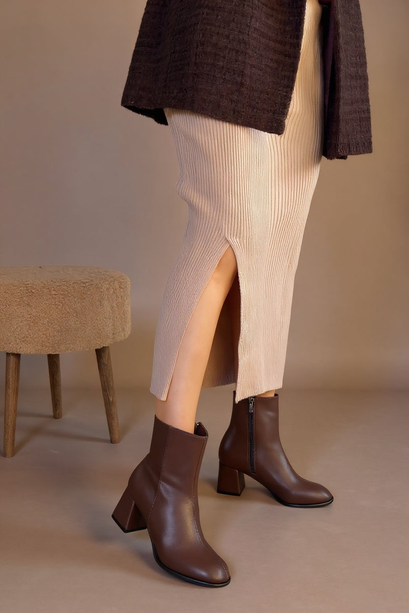 Tendy Kahverengi Kadın Fermuarlı Topuklu Bot