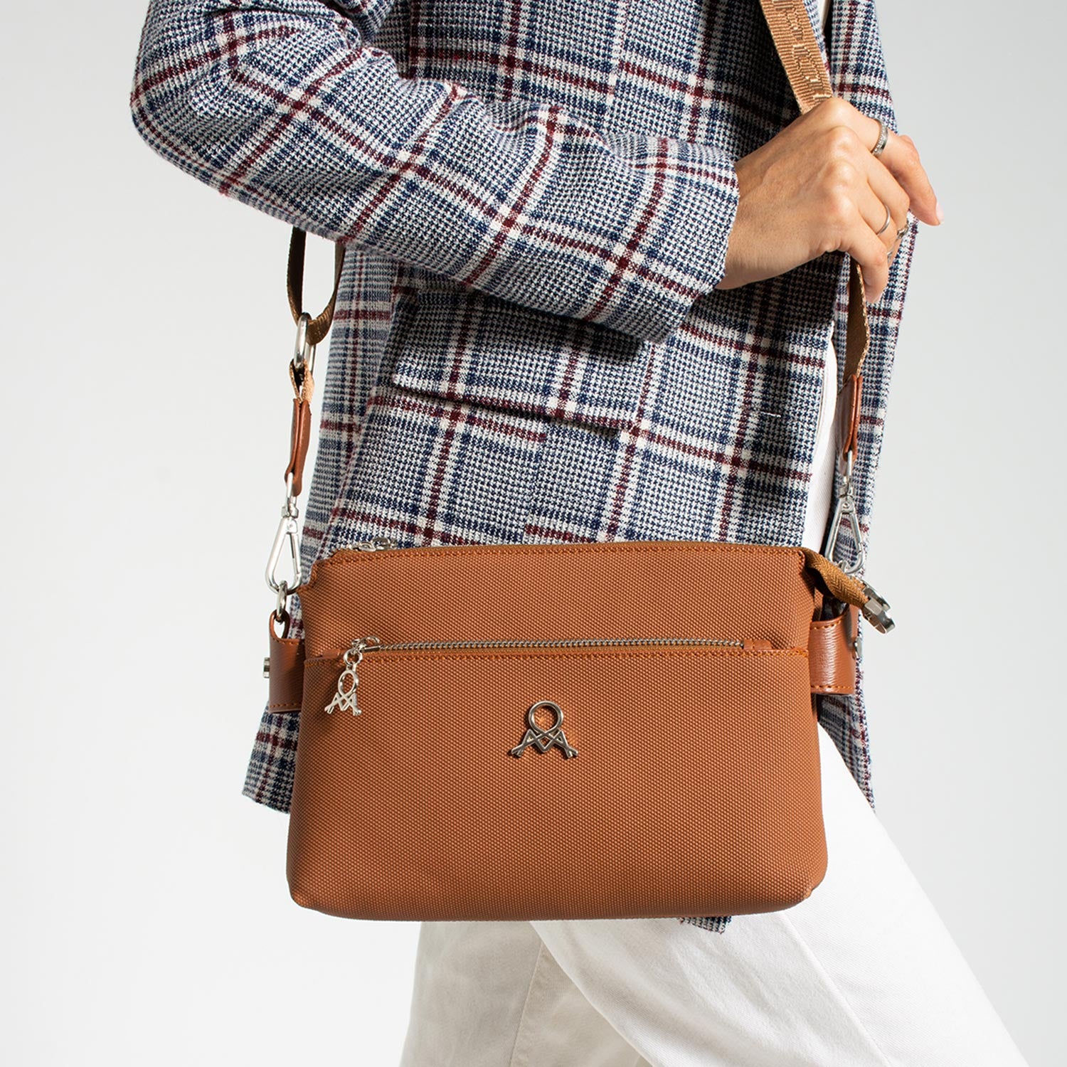 Tlea Kadın El Çantası ve Ayarlanabilir Askılı Çapraz Çanta