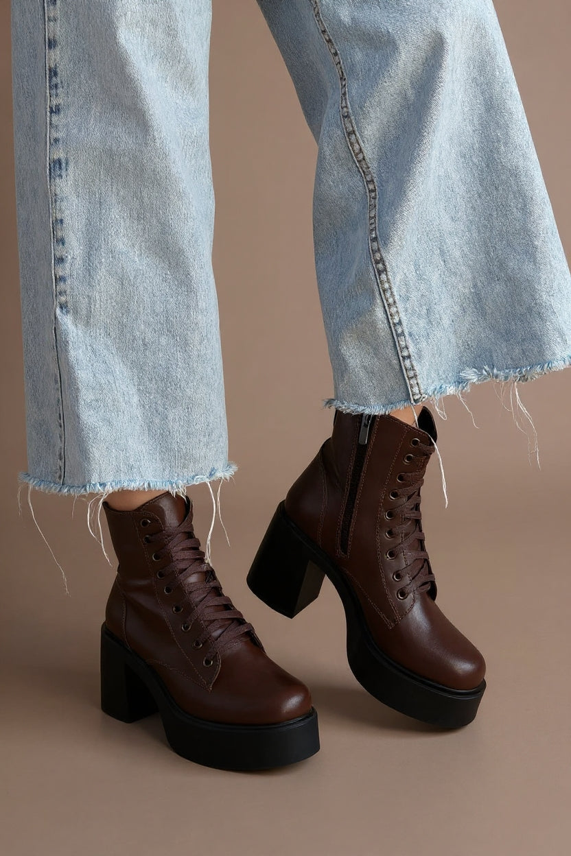 Tsan Kahverengi Kadın Bağcıklı Fermuarlı Topuklu Bot