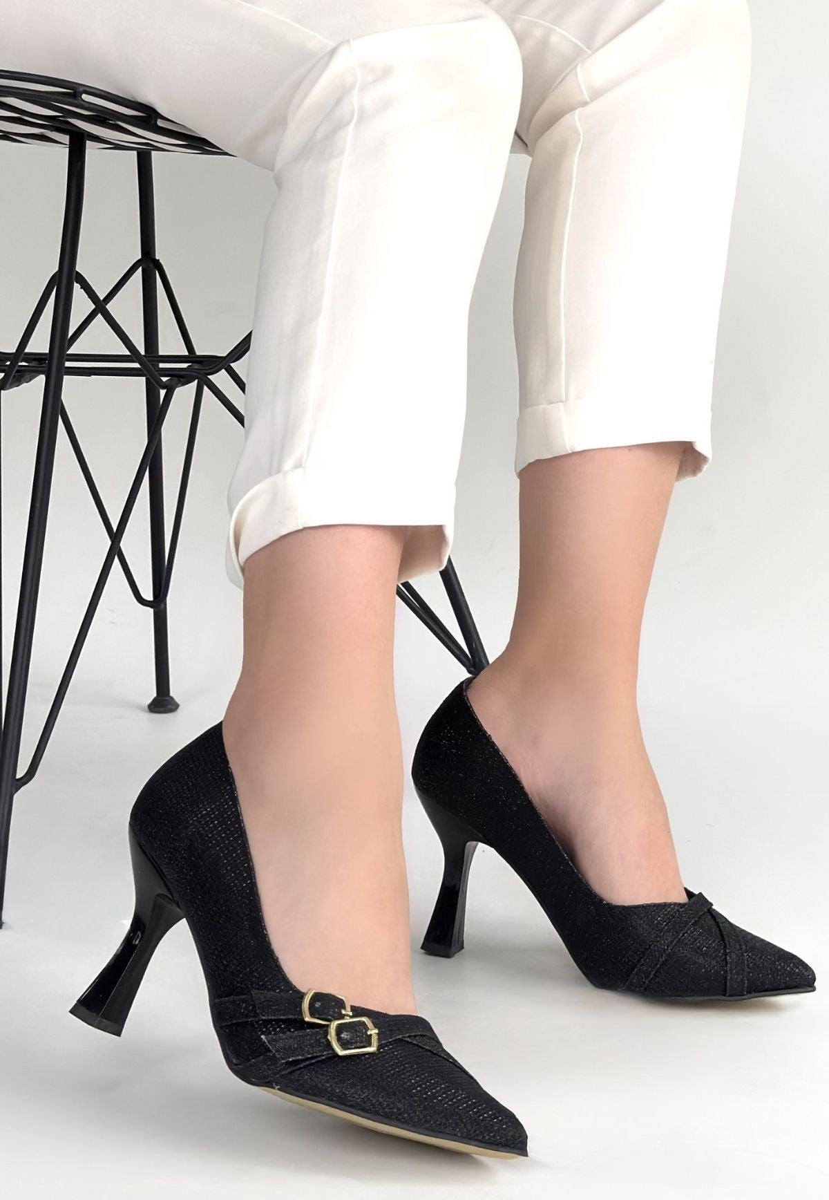 Wenda Siyah Simli Şık Topuklu Ayakkabı