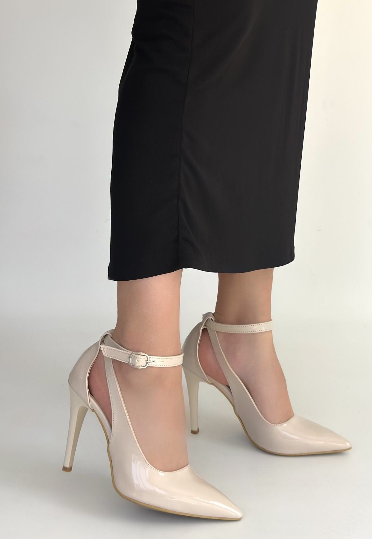 Wenni Kadın Bej Rugan Stiletto